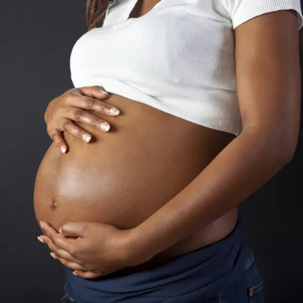 Femme enceinte — ostéopathie pendant la grossesse